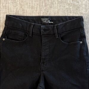Time and Tru Women’s black/ Dark Jeans